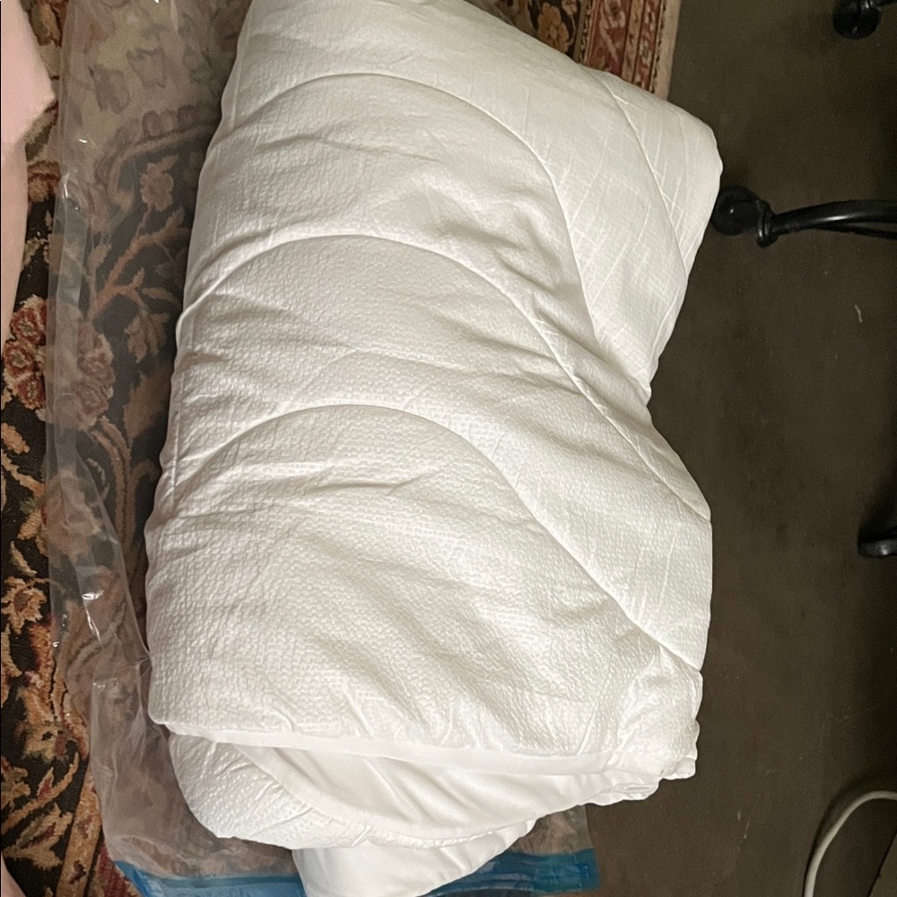 Premium Mattress Cover - White and Pink